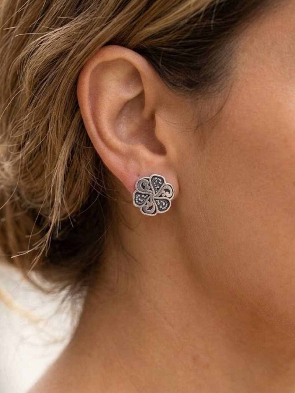 Lois Hill Sterling Silver Stud Post Earrings Oxidized Flower Paisley Vintage 925